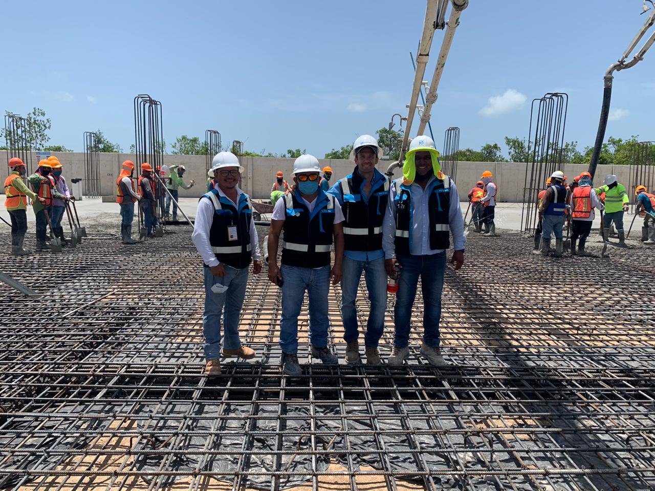 Equipo de trabajo en obra civil